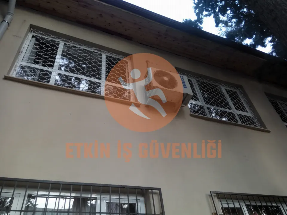 Okul Merdiven Güvenlik Ağı uygulaması 2