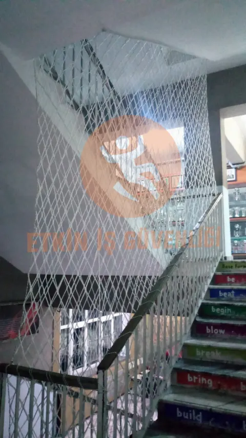 Okul Merdiven Güvenlik Ağı uygulaması 9